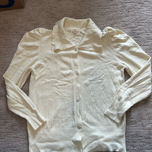 NWT Ember wide collar puff sleeve button down cream cardigan M - Picture 6 of 9